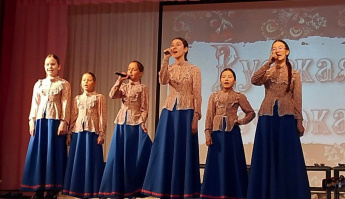 В Доме культуры п. Листвянка прошёл фольклорный праздник «Вечёрка».