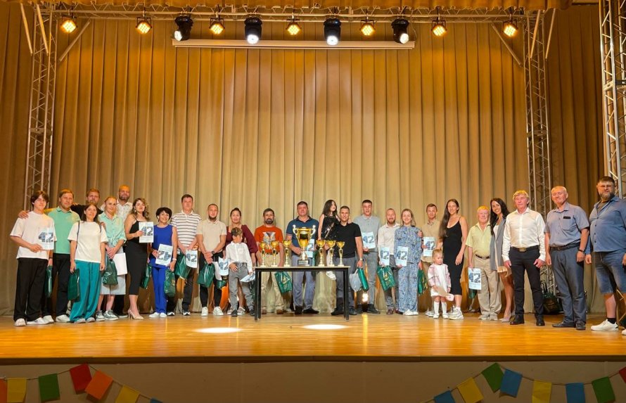 Чествование наших  спортсменов, золотых чемпионов Молодёжного МО!